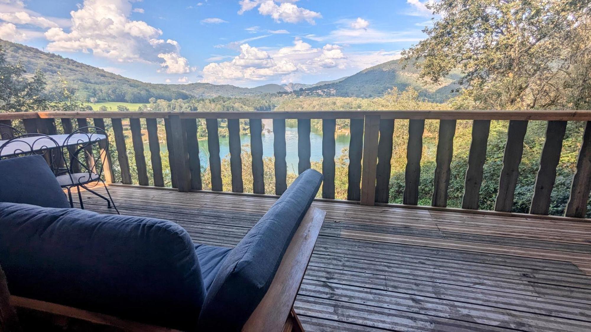 Cabanes Et Lodges Du Belvedere Serrieres-sur-Ain Ngoại thất bức ảnh