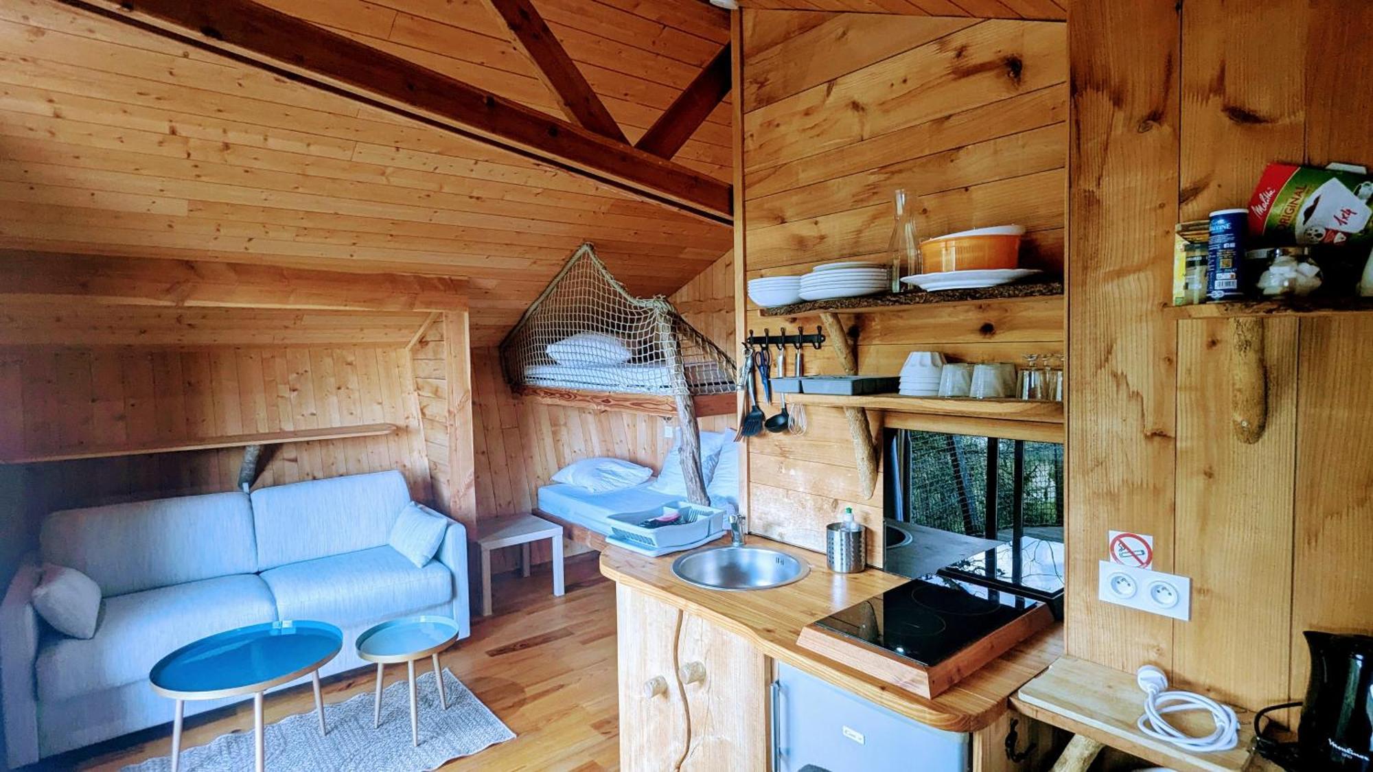 Cabanes Et Lodges Du Belvedere Serrieres-sur-Ain Ngoại thất bức ảnh