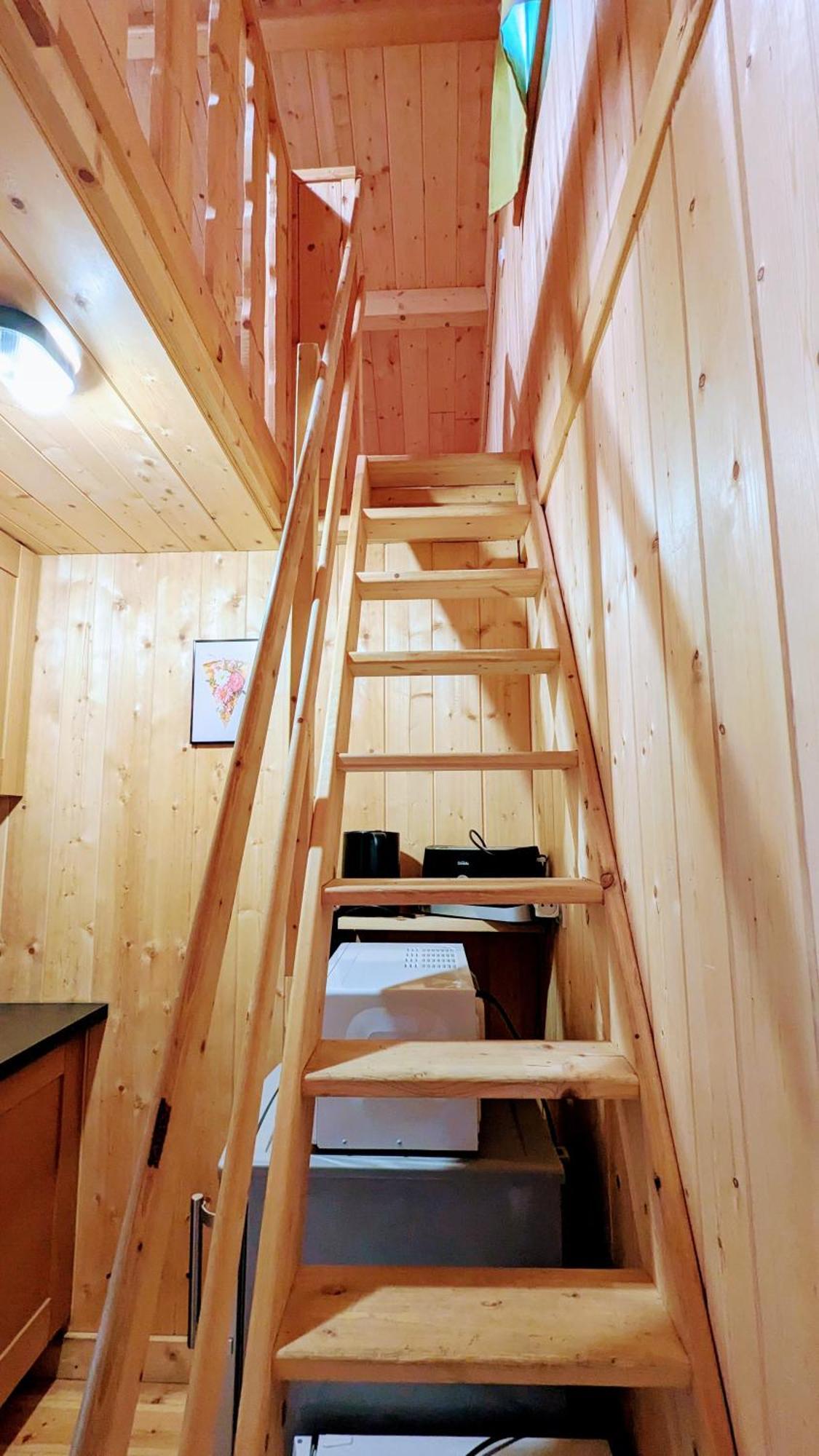 Cabanes Et Lodges Du Belvedere Serrieres-sur-Ain Ngoại thất bức ảnh