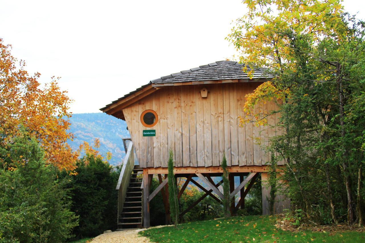 Cabanes Et Lodges Du Belvedere Serrieres-sur-Ain Ngoại thất bức ảnh